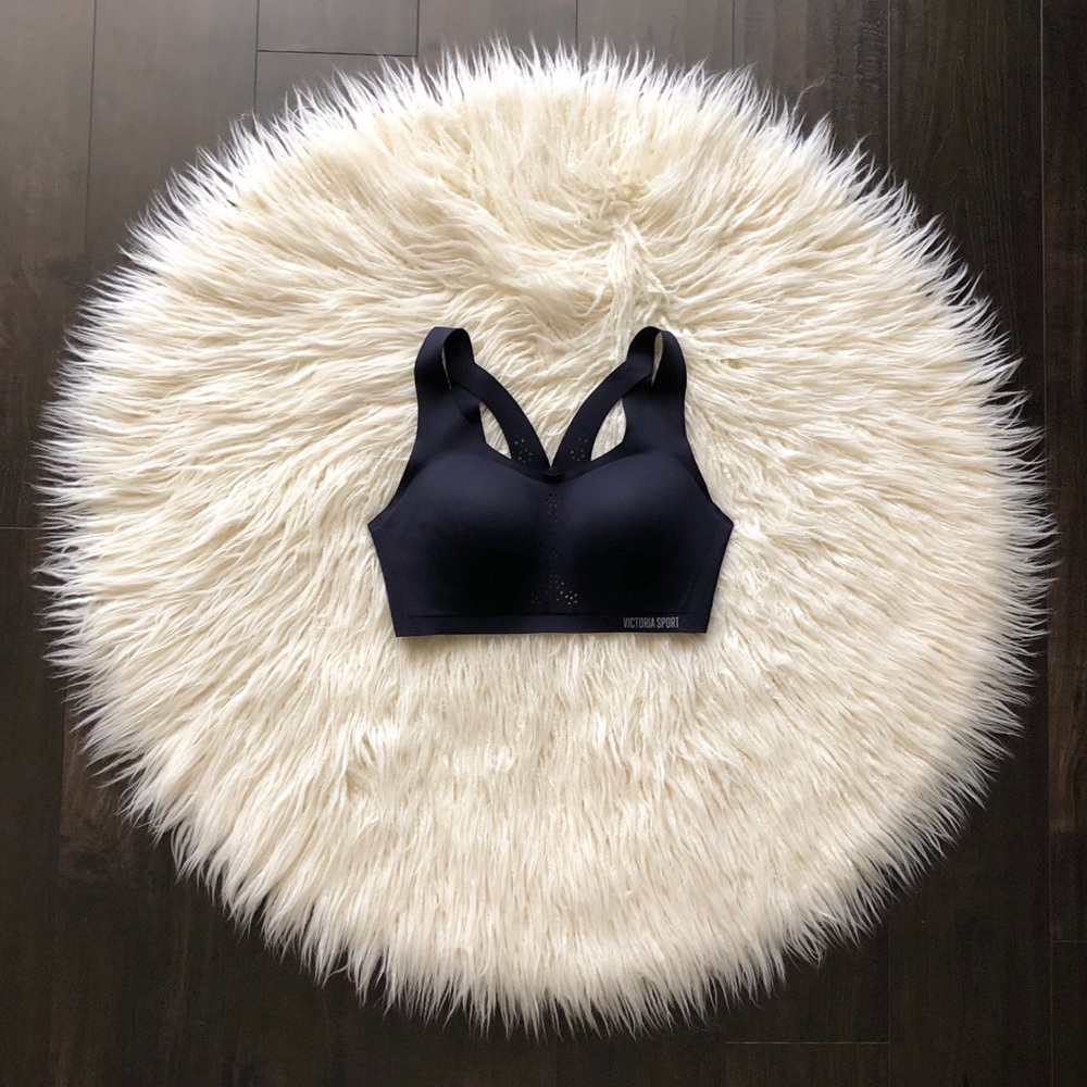 Victoria’s Secret Angel Max Sports Bra 34D